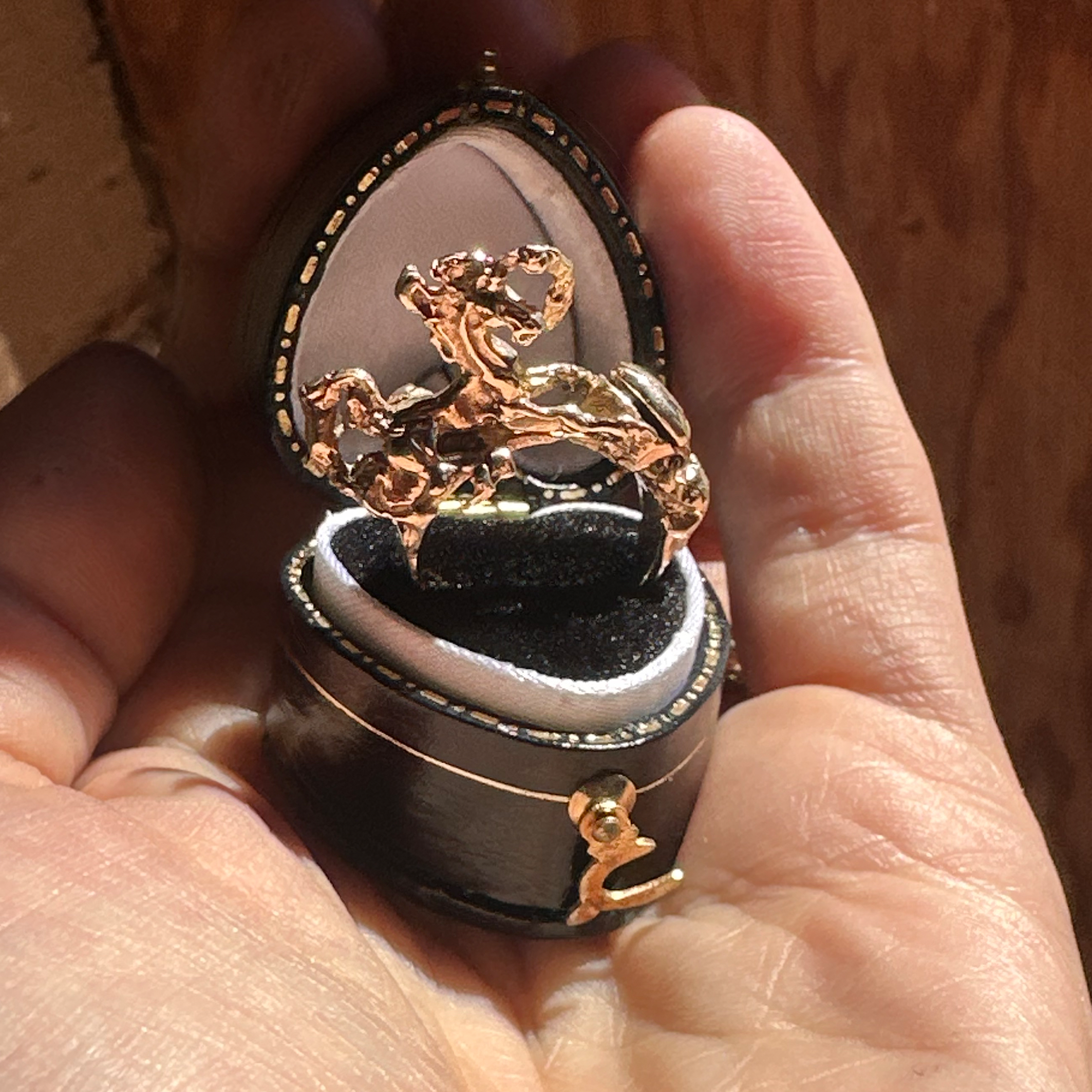 Babylon locket ring