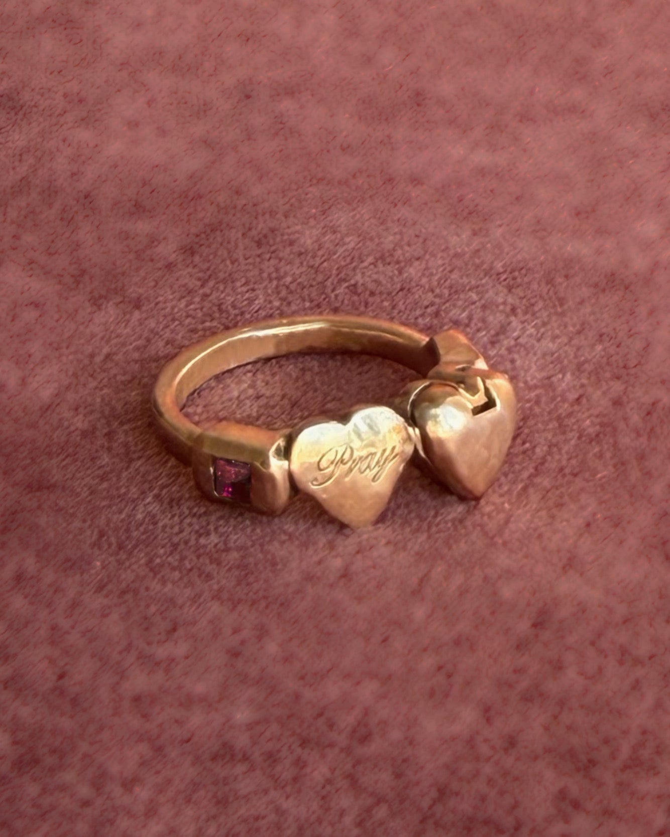 Signet locket ring