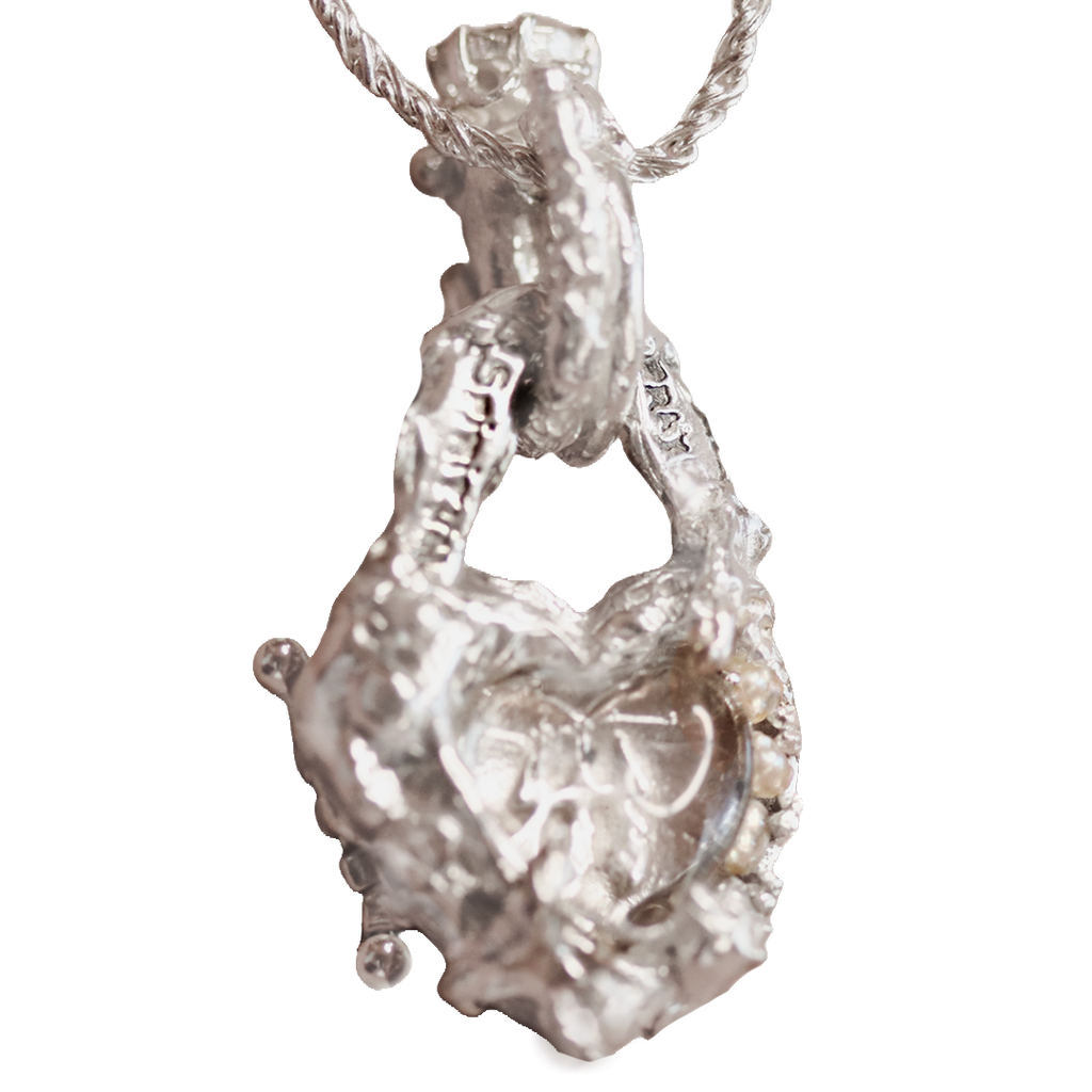 Fossil locket lace