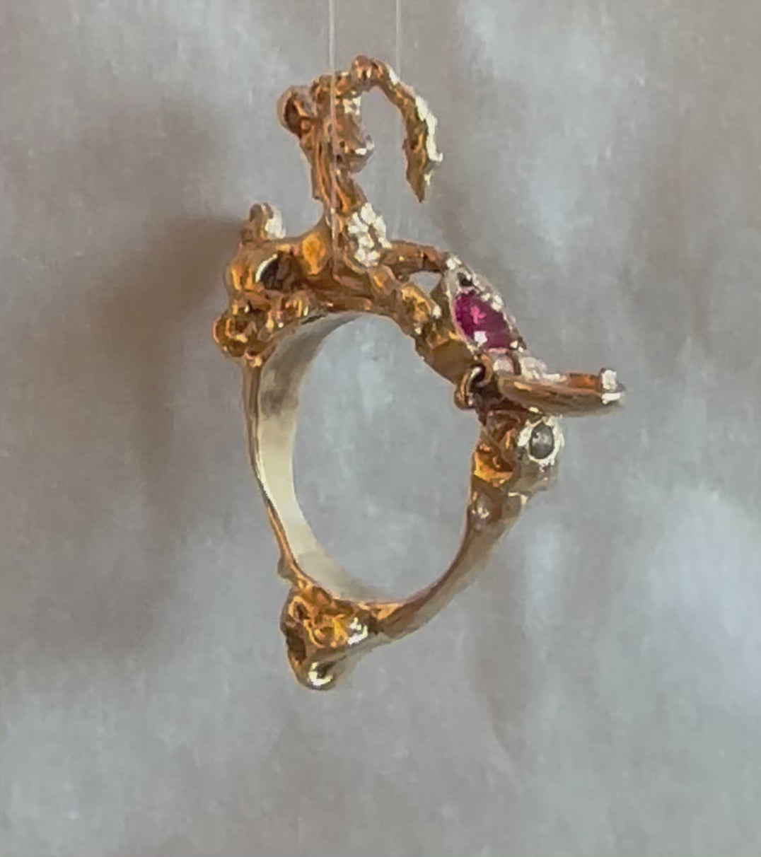 Babylon locket ring